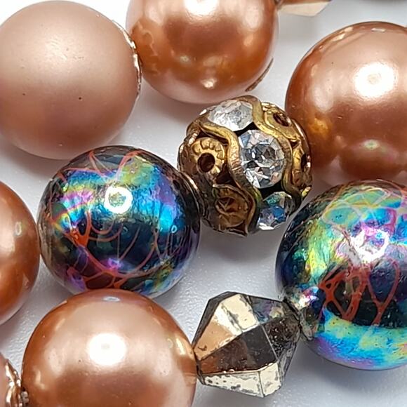 Vintage 1950s Iridescent Faux Pearl Beaded Necklace, Rhinestone Beads, 15 Inches - Picture 10 of 11